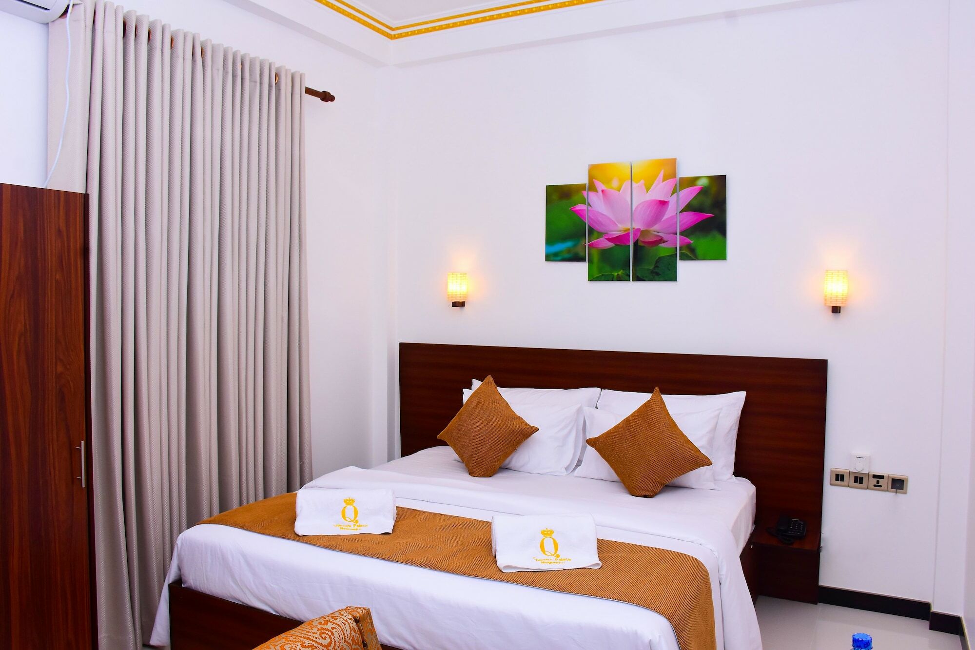 Negombo New Queen'S Palace Exterior photo